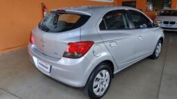 
										Chevrolet Onix LT completo									