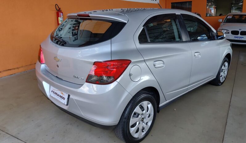 
								Chevrolet Onix LT completo									