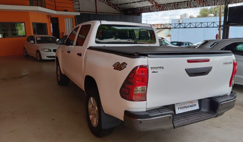 
								Hilux 4X4 completo									