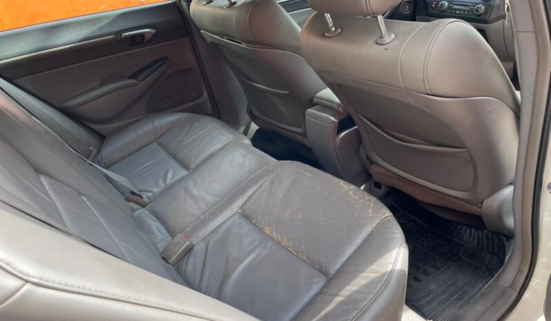 
								CIVIC BRANCO EXS 1.8 completo									
